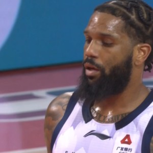 开云中国-CBA山东男篮客场逆转击败吉林，高诗岩关键三分，鲍威尔23分