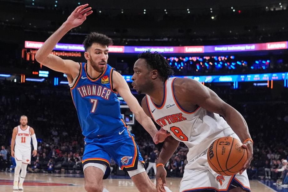 [图]霍姆格伦28+8唐斯17+17 雷霆3分险胜尼克斯